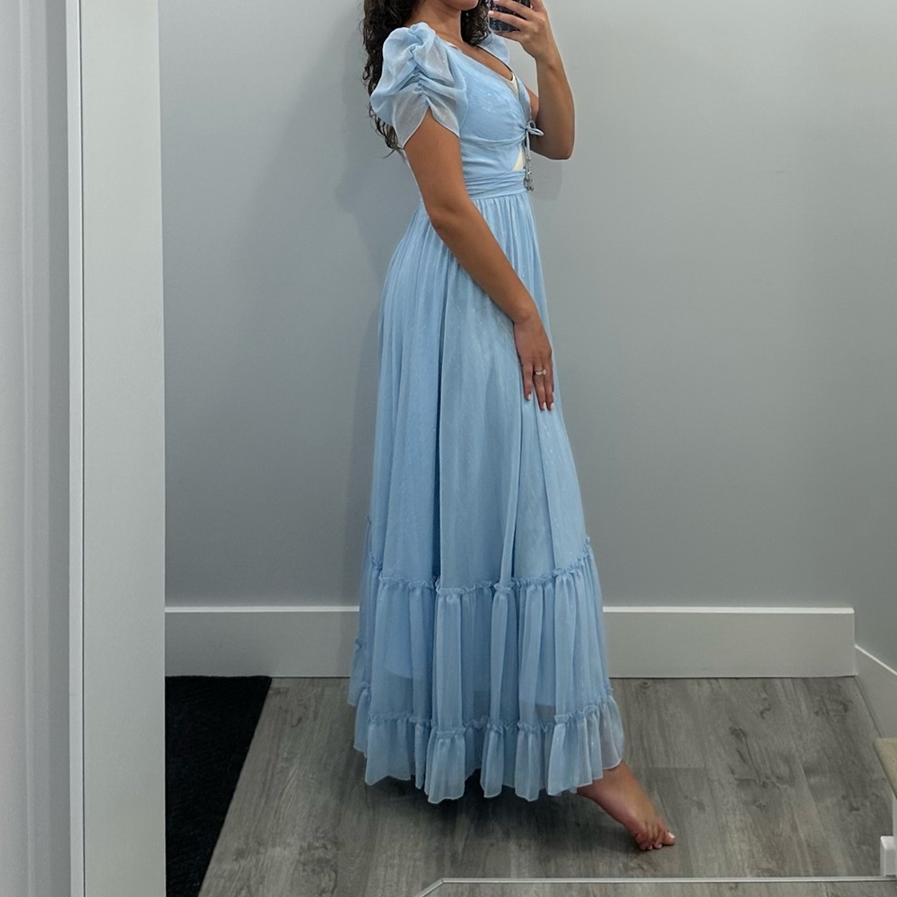 Mac Duggal RUFFLE TIERED METALLIC RUCHED SHOULDER DRESS - Picture 4 of 5